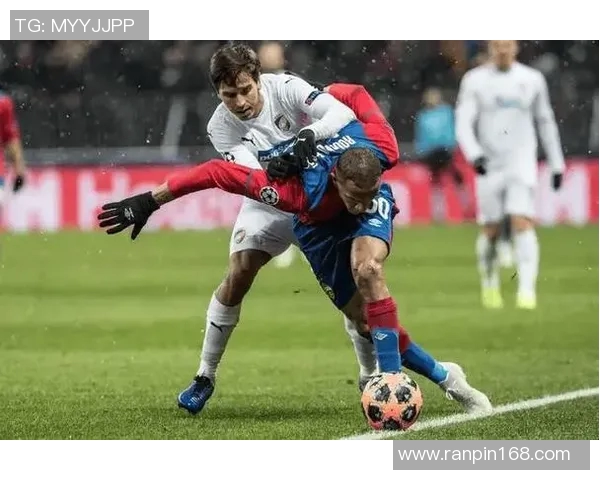 年轻人对曼联精彩对决视频回顾赛场激情与年轻活力的碰撞 年轻人对曼联精彩对决视频回顾赛场激情与年轻活力的碰撞