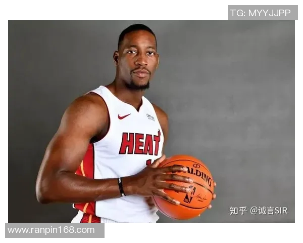 热火与凯尔特人激战正酣双方争夺季后赛晋级名额的关键战役分析 热火与凯尔特人激战正酣双方争夺季后赛晋级名额的关键战役分析